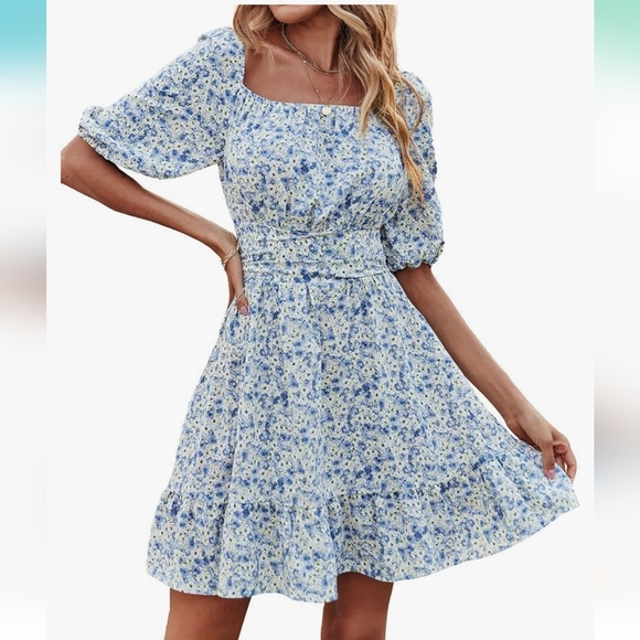 NWT! Floral tie back dress - Picture 3 of 16